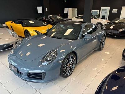 Porsche 911 Carrera