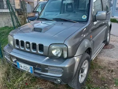Usata Suzuki Jimny 86 CV (63 kW) 2009 Grigio SUV