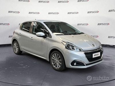 Usata Peugeot 208 Active 83 CV (61 kW) 2018 Argento Utilitaria