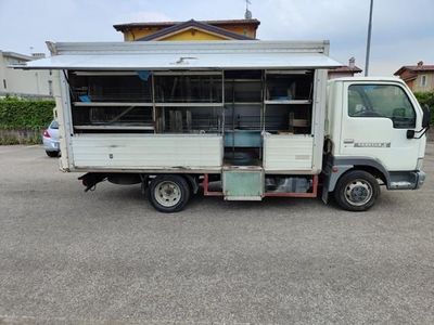 usata Nissan Cabstar 120.35 3.0 Tdi PC-RG Cabinato SE