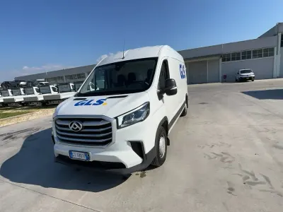 Usata Maxus V90