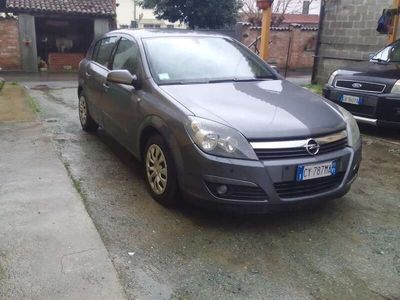 usata Opel Astra 5p 1.6 twinport Elegance