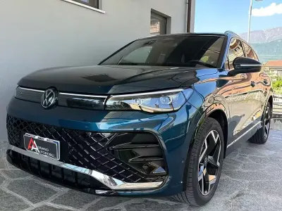 Usata VW Tiguan R-line Plus 150 CV (110 kW) 2025 Verde SUV