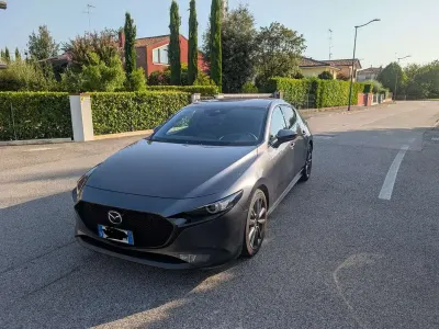 Usata Mazda 3 Exceed 179 CV (131 kW) 2019 Grigio Berlina