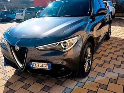 Usata Alfa Romeo Stelvio 210 CV (154 kW) 2017 Grigio SUV