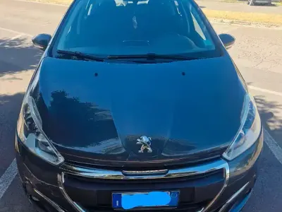 Usata Peugeot 208 Active 75 CV (55 kW) 2016 Grigio Utilitaria