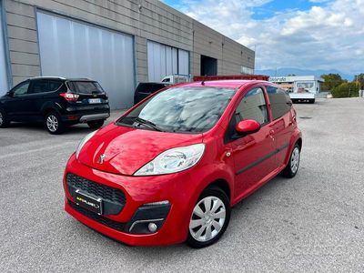 Rosso Usata 2012 Peugeot 107 Utilitaria | 5900 € (Buon prezzo)