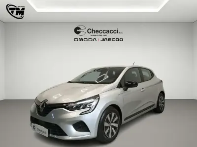 Usata Renault Clio V Techno 101 CV (74 kW) 2023 Argento Berlina