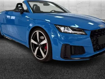 Usata Audi TT Roadster 245 CV (180 kW) 2022 Blu/azzurro Cabrio