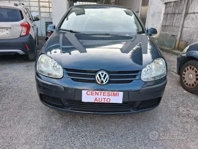 Usata VW Golf IV 102 CV (75 kW) 2006 Blu Berlina