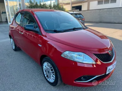 Brugt Lancia Ypsilon Gold 95 HK (69 kW) 2016 Rød Hatchback