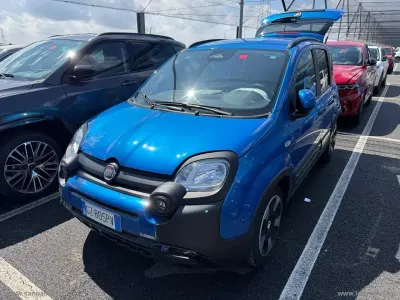 Usado Fiat Panda Cross Cross 69 HP (50 kW) 2025 Azul Citadino