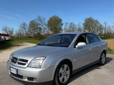 Usata Opel Vectra Elegance 125 CV (91 kW) 2005 Grigio Berlina