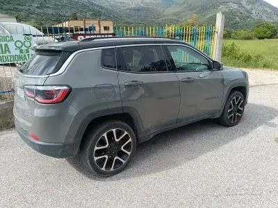 Käytetty Jeep Compass Limited 140 HP (102 kW) 2019 Harmaa Katumaasturi