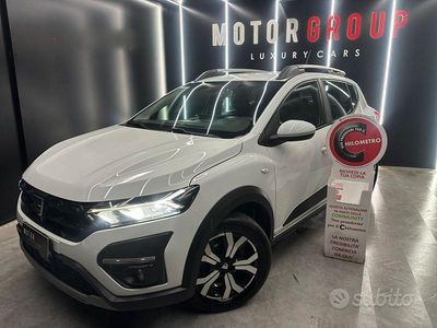 Usata Dacia Sandero Essentiel 91 CV (66 kW) 2022 Bianco SUV
