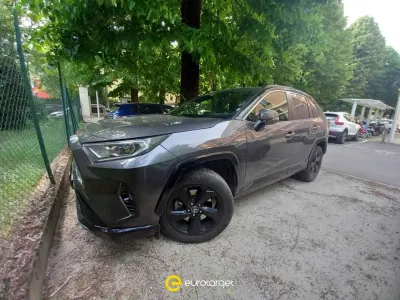 Usata Toyota RAV4 Hybrid Style 218 CV (160 kW) 2019 Grigio SUV
