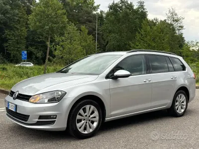 Usata VW Golf Sportsvan Comfortline 122 CV (89 kW) 2014 Grigio Monovolume