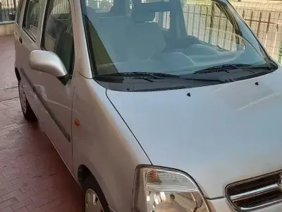 Usata Opel Agila 58 CV (42 kW) 2003 Grigio Monovolume