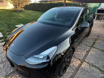 Usata Tesla Model Y Performance 392 kW (534 CV) 2023 Nero SUV