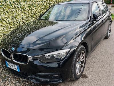 Usata BMW 318 150 CV (110 kW) 2016 Nero Station wagon