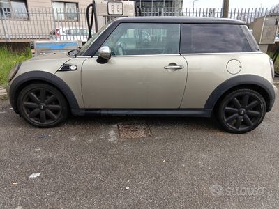 Usata Mini Cooper D 109 CV (80 kW) 2010 Utilitaria