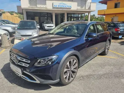 Usata Mercedes E220 All-Terrain Premium Plus 194 CV (142 kW) 2018 Blu/azzurro Station wagon