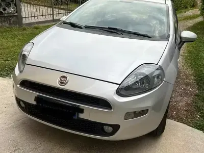 Occasion Fiat Grande Punto 65 ch (47 kW) 2013 Gris Citadine