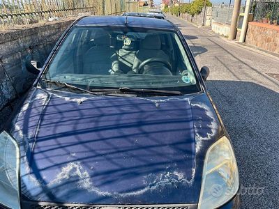 Usata Ford Fiesta 73 CV (53 kW) 2003 Blu Berlina