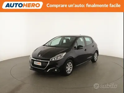 Usata Peugeot 208 82 CV (60 kW) 2018 Nero Utilitaria