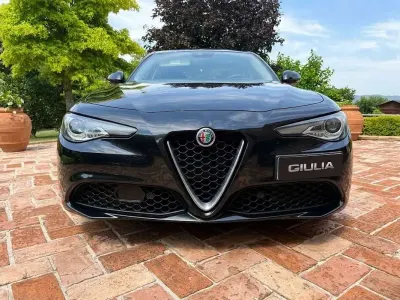 Usata Alfa Romeo Giulia Executive 160 CV (117 kW) 2018 Nero Berlina