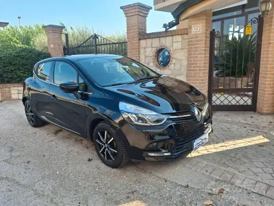 Usata Renault Clio IV Intens 90 CV (66 kW) 2017 Nero Berlina
