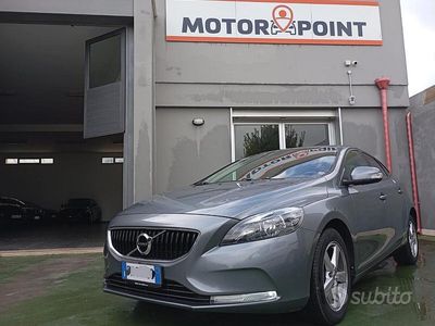 Usata Volvo V40 Kinetic 120 CV (88 kW) 2017 Grigio Berlina
