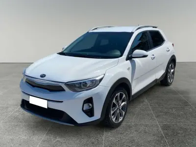 Usata Kia Stonic Style 116 CV (85 kW) 2019 Bianco SUV