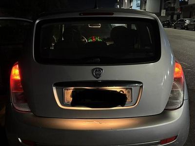 Usata Lancia Ypsilon 75 CV (55 kW) 2008 Grigio Utilitaria