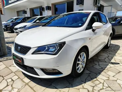 Usata Seat Ibiza CONNECT 75 CV (55 kW) 2015 Berlina