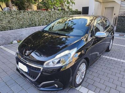 Usata Peugeot 208 Active 83 CV (61 kW) 2019 Nero Utilitaria