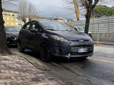 Usata Ford Fiesta Business Edition 69 CV (50 kW) 2011 Blu/azzurro Utilitaria