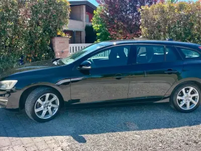 Usata Volvo V60 Business Edition 136 CV (100 kW) 2014 Nero Station wagon