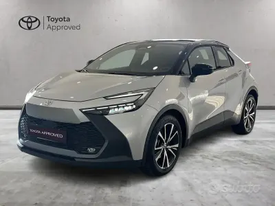 Usata Toyota C-HR Trend 140 CV (102 kW) 2024 Argento SUV