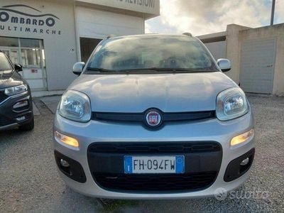 Usata Fiat Panda Lounge 69 CV (50 kW) 2017 Grigio Utilitaria