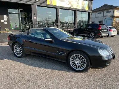 Usata Mercedes SL350 245 CV (180 kW) 2005 Nero Cabrio