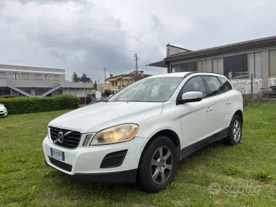 Usata Volvo XC60 Kinetic 163 CV (119 kW) 2011 Bianco SUV
