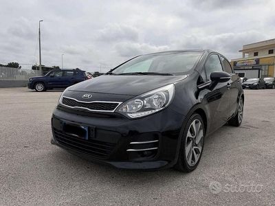 Usata Kia Rio 75 CV (55 kW) 2016 Nero Utilitaria