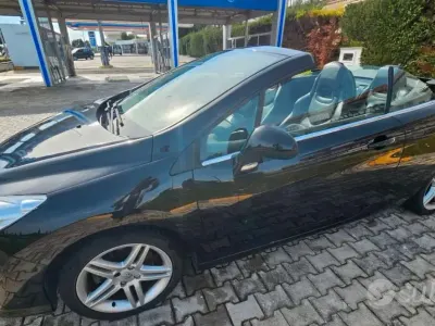Usata Peugeot 308 CC 109 CV (80 kW) 2011 Nero Cabrio