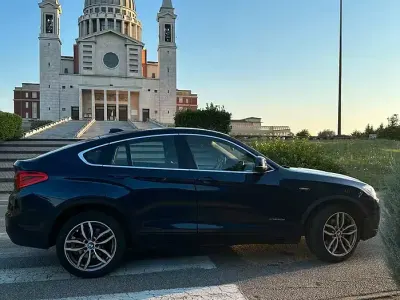 Usata BMW X4 190 CV (139 kW) 2015 Bluazzurro SUV