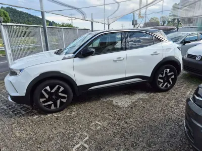 Usata Opel Mokka Elegance 131 CV (96 kW) 2021 Tetto nero SUV