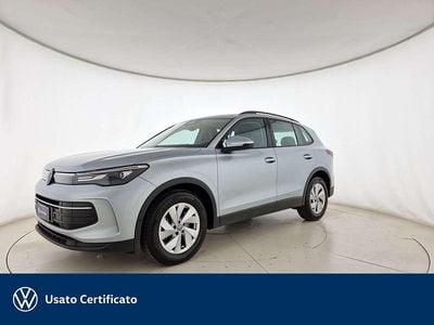 Usata VW Tiguan R-line Plus 150 CV (110 kW) 2025 Dolomite silver metallizzato SUV