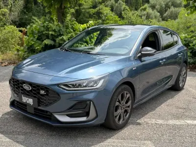 Usata Ford Focus ST-Line 125 CV (91 kW) 2022 Blu/azzurro Berlina
