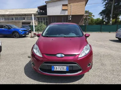 Usata Ford Fiesta Titanium 82 CV (60 kW) 2010 Lilla Berlina