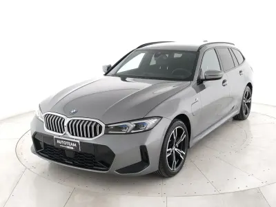 Usata BMW 330e M Sport 184 CV (135 kW) 2025 Grigio Station wagon